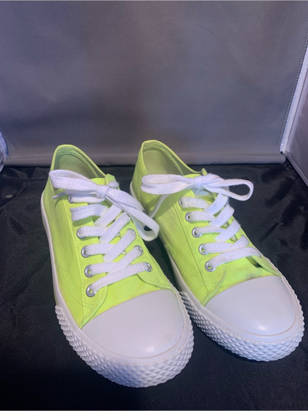 Women's Airwalk Legacee Neon Lime Canvas Low-Top Sneakers